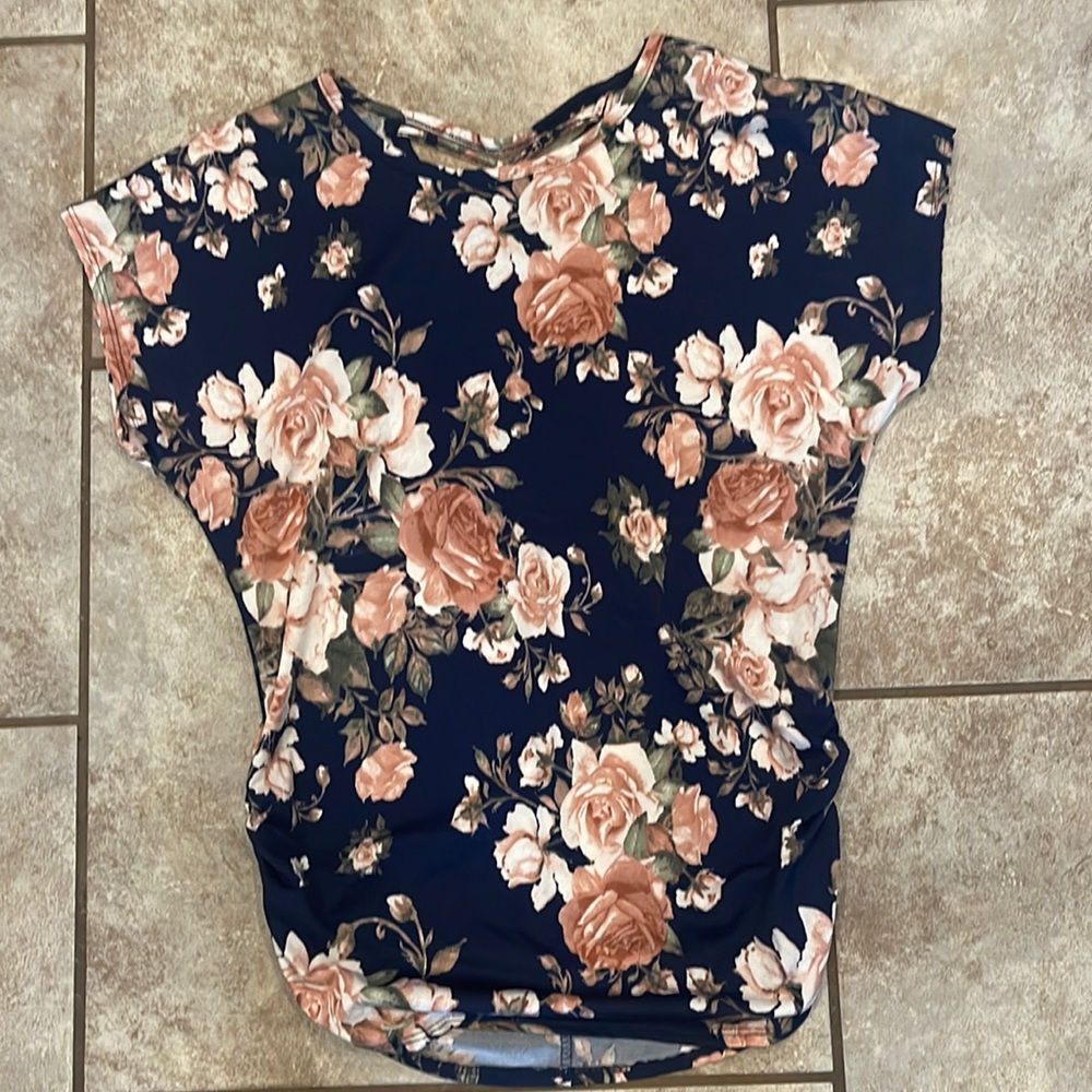 Pretty rose shirt